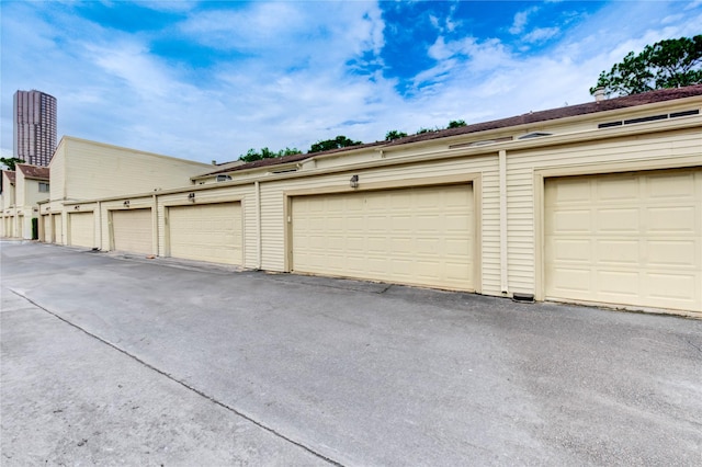1964 Augusta Dr, Houston, TX 77057 - view of garage