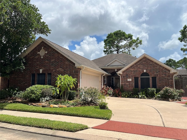 417 Forest Pines Ct, Friendswood, TX 77546 - photo 1