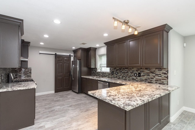 607 Pine Cir, Pasadena, TX 77586 - photo 9