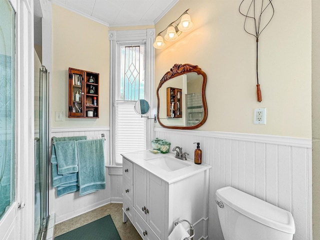 1611 34th St, Galveston, TX 77550 - bathroom with a wainscoted wall, crown molding, and vanity