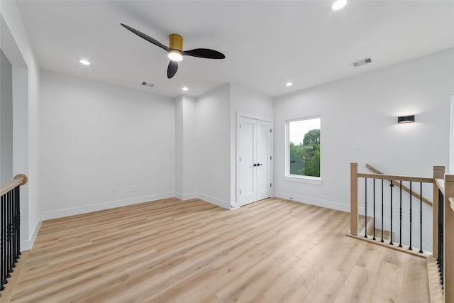 6715 England St, Houston, TX 77021 - unfurnished room featuring a ceiling fan, recessed lighting, and light wood finished floors