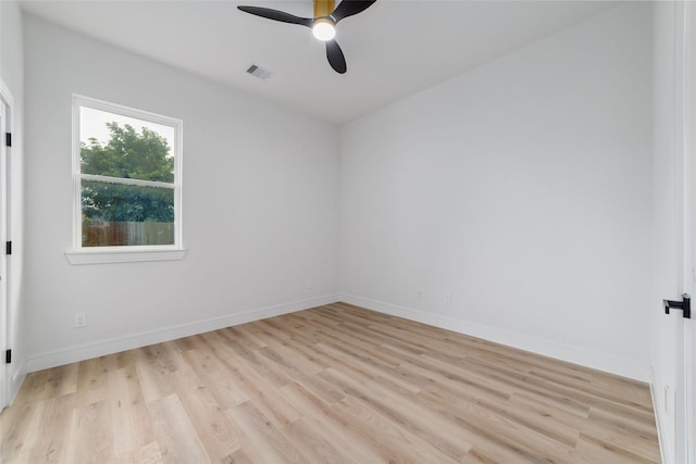 6715 England St, Houston, TX 77021 - spare room featuring ceiling fan and light wood-type flooring