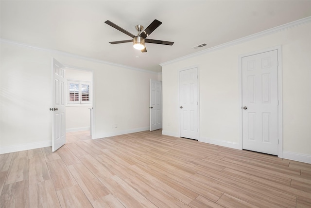 3815 Latma Dr, Houston, TX 77025 - unfurnished bedroom featuring light wood-style flooring, crown molding, and ceiling fan