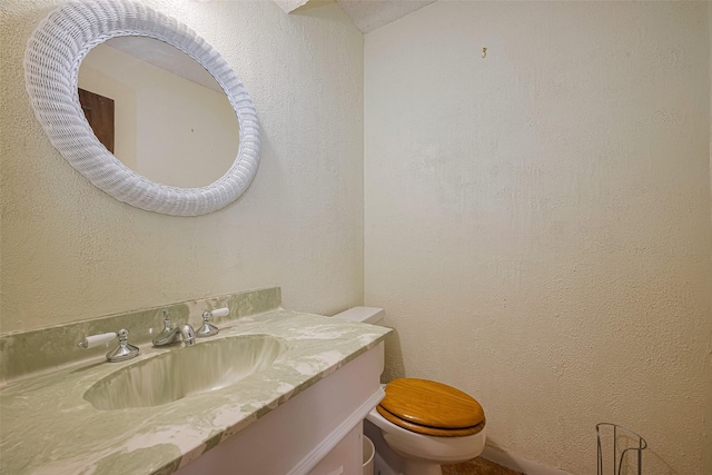 2823 W Pebble Beach Dr, Missouri City, TX 77459 - bathroom with vanity and toilet