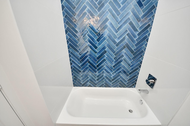 3907 Sumpter St, Houston, TX 77020 - full bath with bathing tub / shower combination