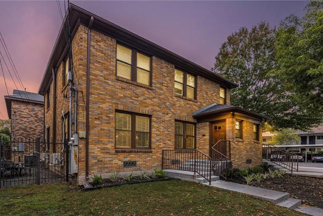 1902 Elmen St, Houston, TX 77019 - photo 1