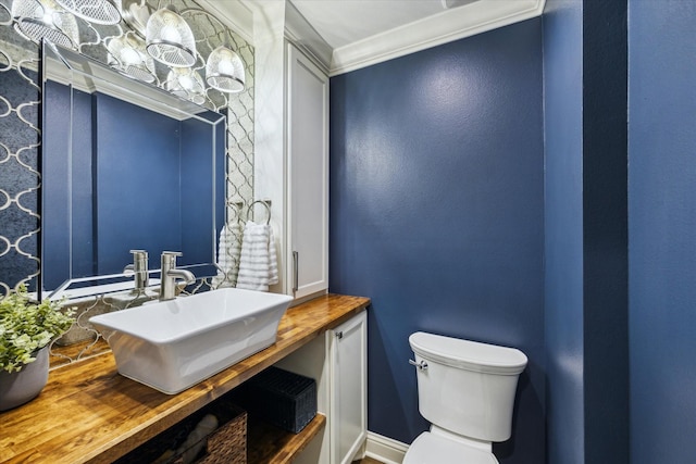 206 Lakemere St, Houston, TX 77079 - bathroom featuring crown molding and vanity