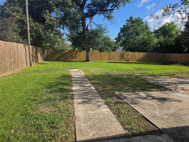 121 Tanglewood St, Baytown, TX 77520 - view of fenced backyard