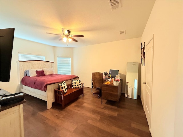 9458 Grand Spark Dr, Rosharon, TX 77583 - bedroom featuring wood finished floors and a ceiling fan