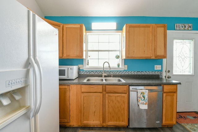 612 Tarpon Dr, Palacios, TX 77465 - photo 9