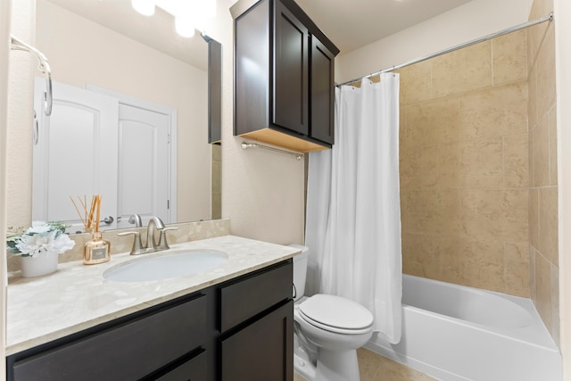 2623 Shady Woods Ln, Houston, TX 77008 - bathroom with vanity, shower / bath combination with curtain, and tile patterned flooring