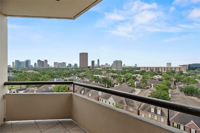 1111 Bering Dr Unit 1001, Houston, TX 77057 - balcony with a view of skyline