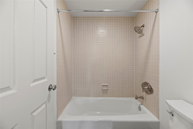 1111 Bering Dr Unit 1001, Houston, TX 77057 - bathroom featuring toilet and shower / bath combination