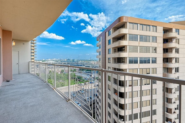 3505 Sage Rd Unit 1206, Houston, TX 77056 - balcony featuring a city view
