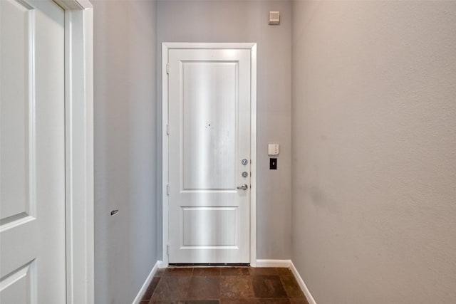 3505 Sage Rd Unit 1206, Houston, TX 77056 - entryway featuring baseboards