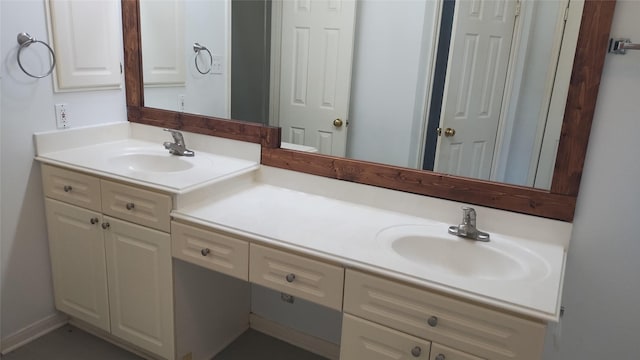 11718 Emerald Wood Dr, Houston, TX 77070 - bathroom featuring double vanity