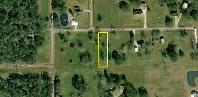 130 Horse Shoe Trl, Angleton, TX 77515 - photo 2