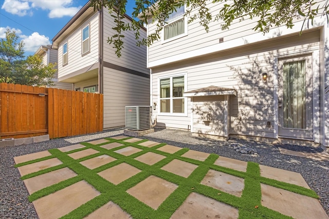 10011/2 Howard Ln, Houston, TX 77401 - photo 17