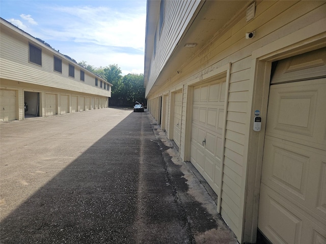 2425 Holly Hall St Unit 139, Houston, TX 77054 - photo 2