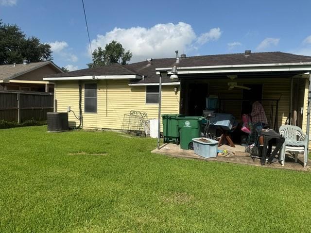 4514 Kress St, Houston, TX 77026 - rear view of property with a yard
