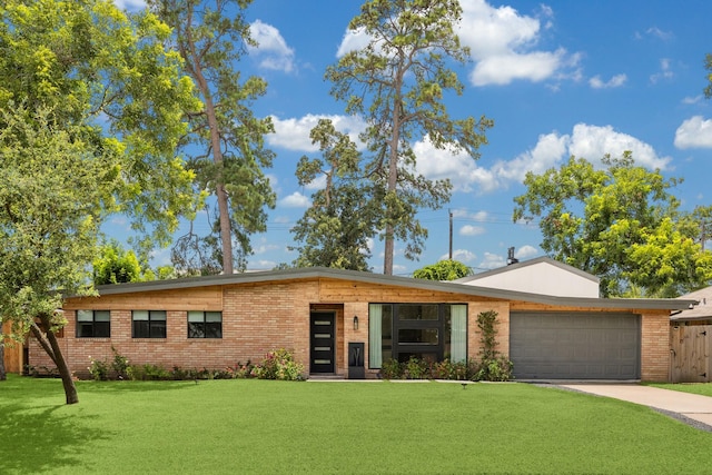 10159 Brinwood Dr, Houston, TX 77043 - photo 1