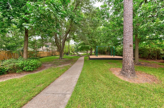 3910 Sand Myrtle Dr, Houston, TX 77059 - view of yard