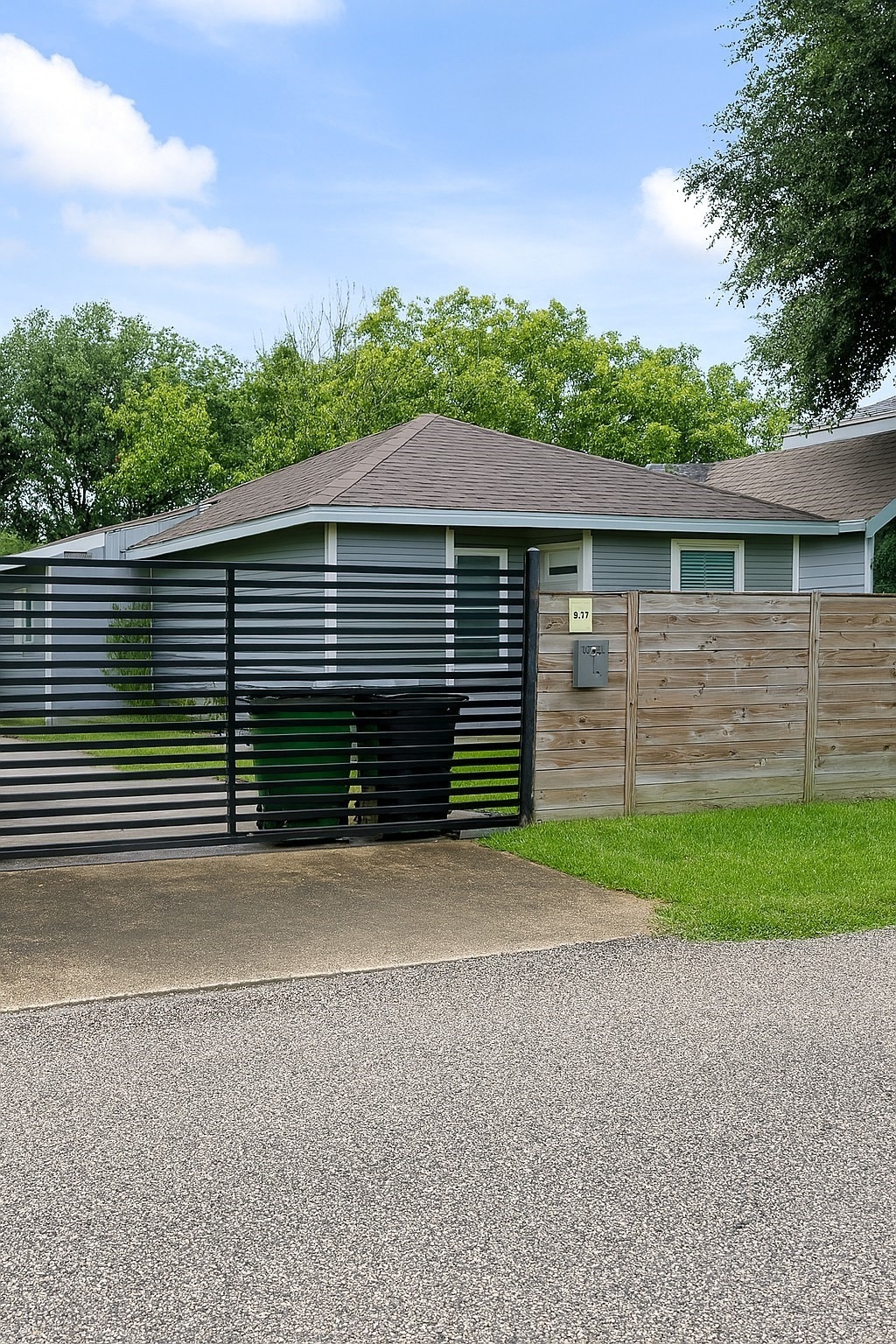 4211 Rogers St, Houston, TX 77022 - photo 1