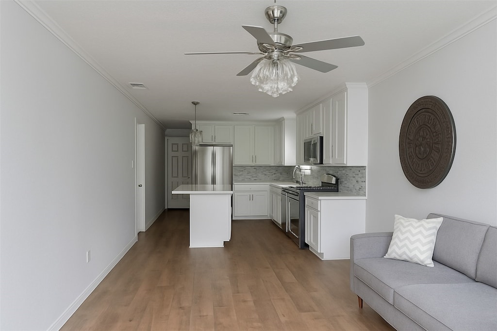 4211 Rogers St, Houston, TX 77022 - photo 2