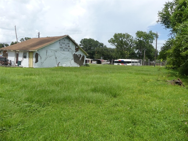 7713 Airline Dr, Houston, TX 77037 - view of yard