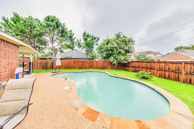 10627 Fire Sage Dr, Humble, TX 77396 - view of pool featuring a fenced backyard