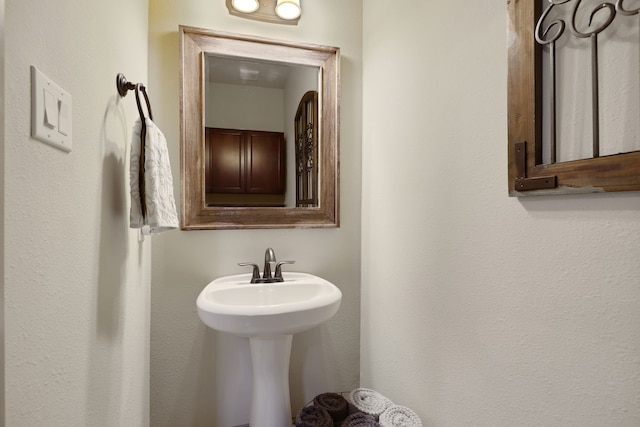 21311 Fairhaven Meadow Dr, Cypress, TX 77433 - bathroom with a sink