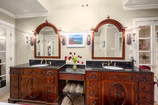 13306 Boca Raton Dr, Houston, TX 77069 - full bath with two vanities and ornamental molding