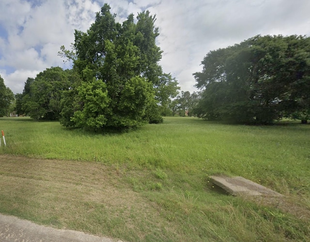 615 Pony Trl, Angleton, TX 77515