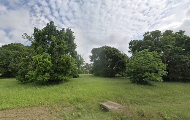 615 Pony Trl, Angleton, TX 77515