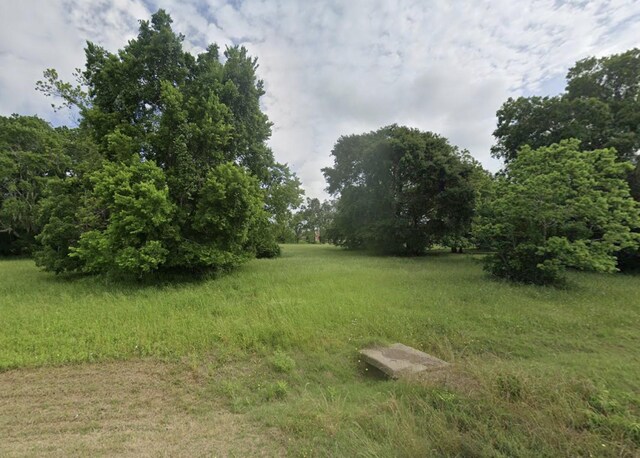 615 Pony Trl, Angleton, TX 77515