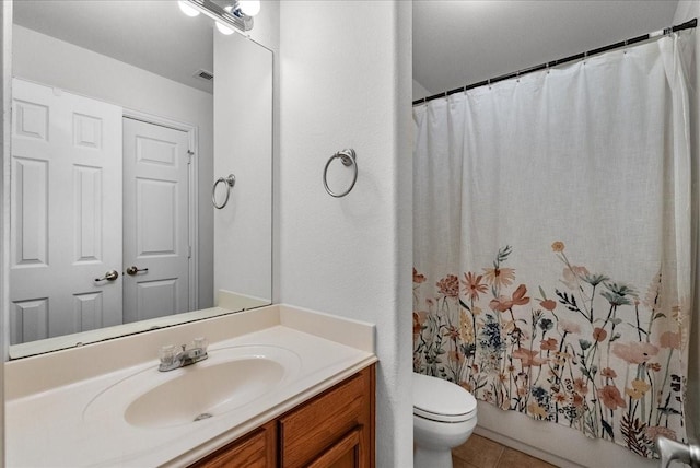 1803 Winding Trail Ln, Alvin, TX 77511 - full bath featuring vanity and tile patterned floors