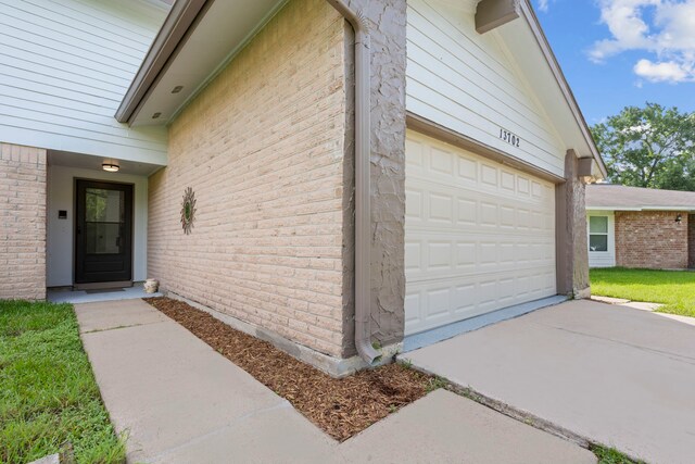 13702 Towne Way Dr, Sugar Land, TX 77498 - photo 4