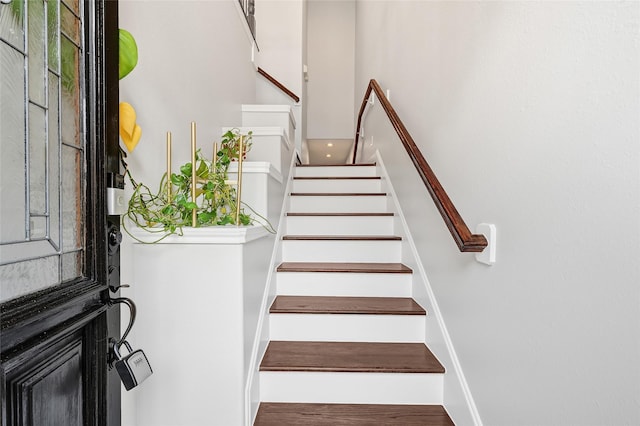 1320 Studer St, Houston, TX 77007 - view of staircase