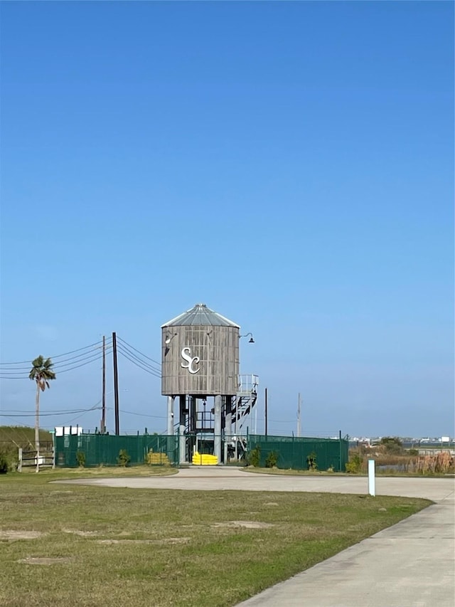 1506 Bay Pointe Dr, Galveston, TX 77554