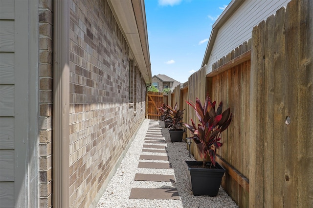 3051 Newcastle Crest Ln, Dickinson, TX 77539 - view of side of home