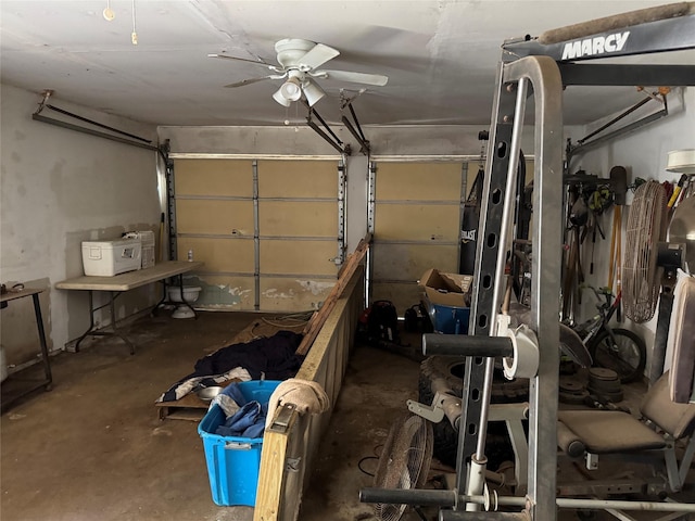 9227 Vanwood St, Houston, TX 77040 - garage featuring a ceiling fan