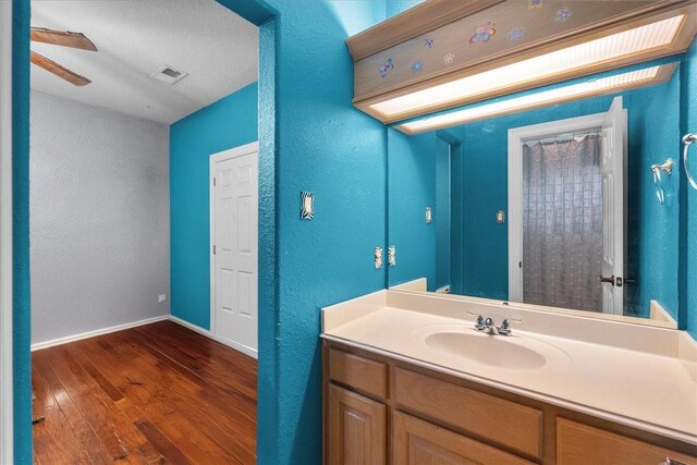 704 Heritage Oaks Dr, Angleton, TX 77515 - photo 20