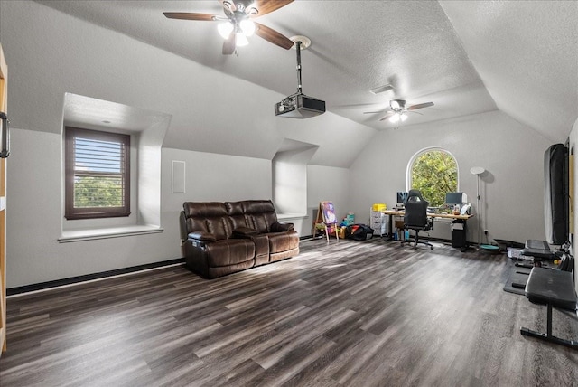 704 Heritage Oaks Dr, Angleton, TX 77515 - photo 21