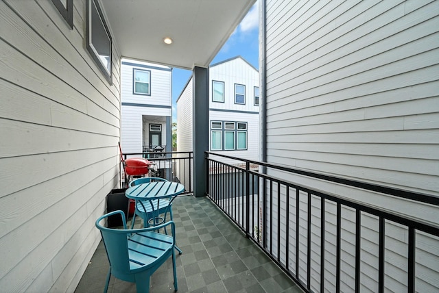 734 W Donovan St, Houston, TX 77091 - view of balcony