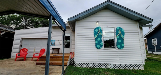 1727 Gray St, Palacios, TX 77465 - photo 1