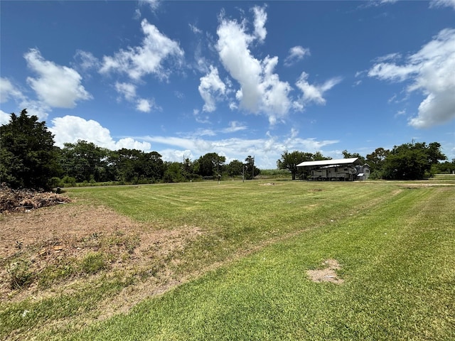 608 Neirbo St, Anahuac, TX 77514