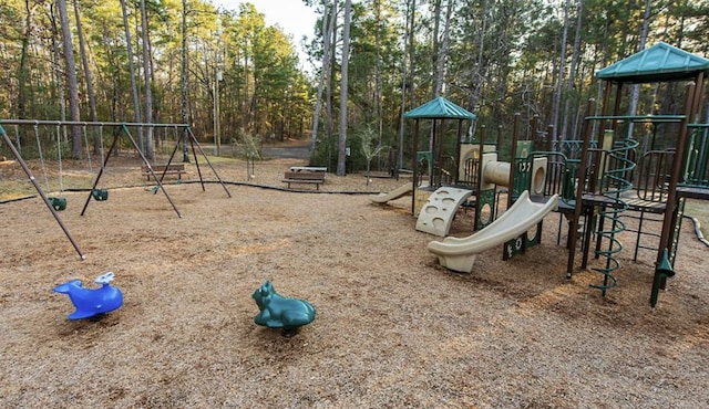 24408 Latrobe Dr, Huntsville, TX 77320 - photo 5