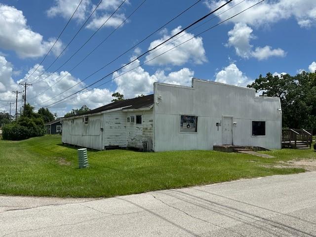 326 N Erskine St, Angleton, TX 77515