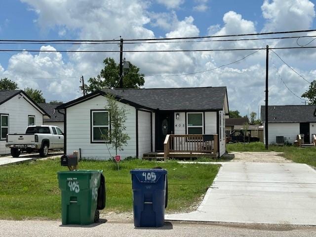 326 N Erskine St, Angleton, TX 77515