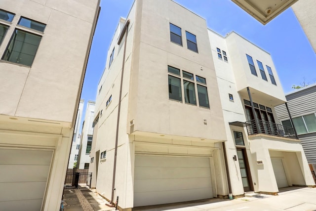 2106 Colorado St, Houston, TX 77007 - photo 1
